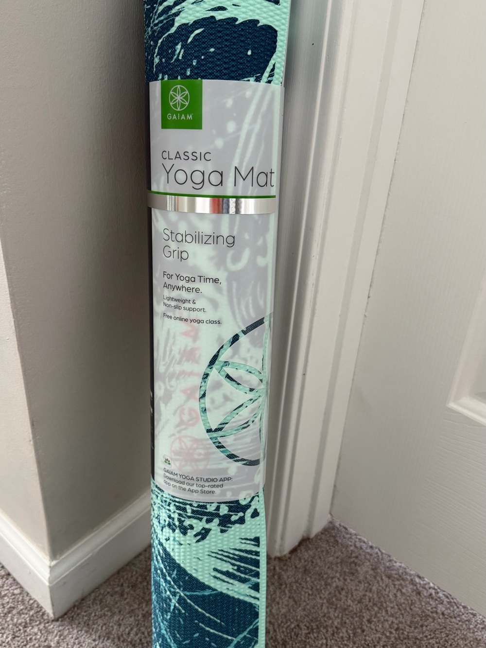 GAIAM Teal and Light Green Patterned Yoga Mat